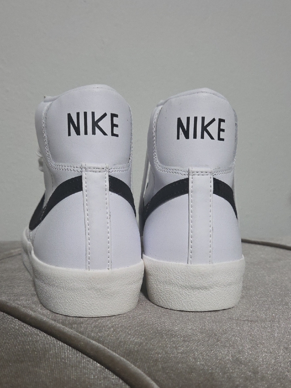 NWOB Nike Blazer Mid '77 Women's Leather Shoes White US 11 - Picture 14 of 15